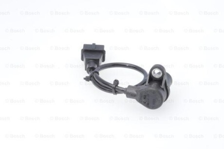 Фото 4 - Датчик колінвалу BOSCH 0 261 210 152 (0261210152)