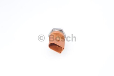 Фото 2 - Датчик тиску палива BOSCH 0261545050