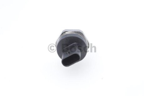 Фото 2 - Датчик тиску палива BOSCH 0 261 545 062 (0261545062)