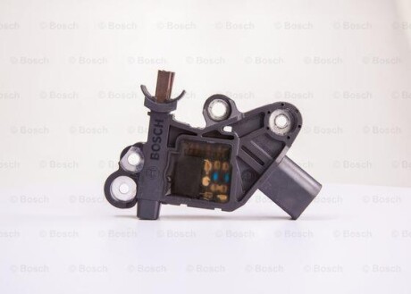 Фото 4 - Реле регулятор генератора BOSCH 0 272 220 734 (0272220734)