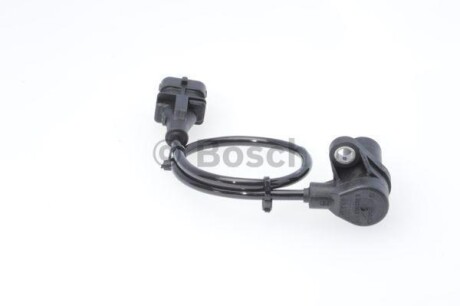 Фото 4 - Датчик колінвалу BOSCH 0281002630