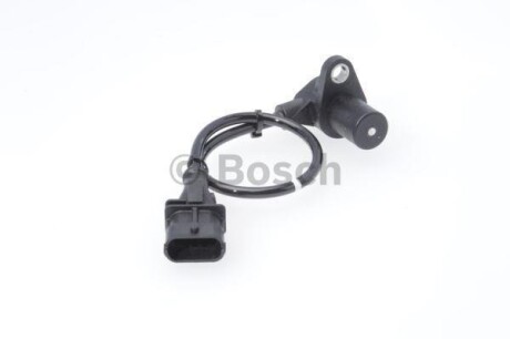 Фото 2 - Датчик колінвалу BOSCH 0 281 002 820