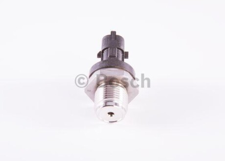 Фото 4 - Датчик тиску палива BOSCH 0 281 006 165 (0281006165)