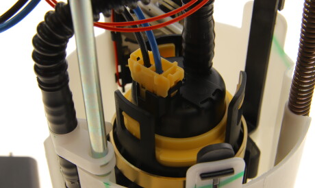 Фото 3 - Топливный насос BOSCH 0 580 203 41E (058020341E)