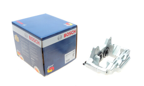 Супорт переднiй правий - BOSCH 0 986 135 537