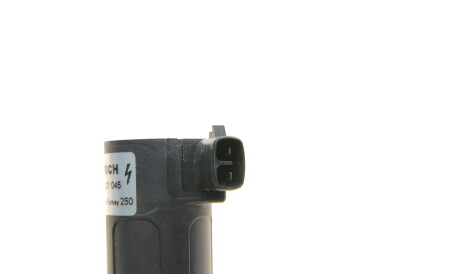 Фото 3 - Котушка запалювання BOSCH 0 986 221 045 (0986221045)