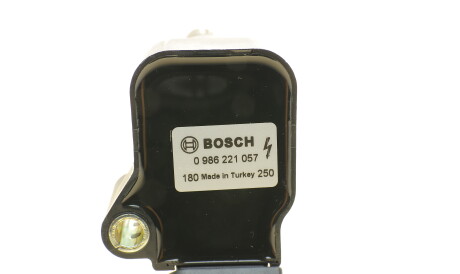 Фото 2 - Катушка зажигания BOSCH 0 986 221 057 (0986221057)