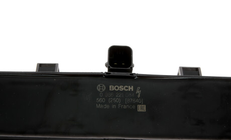 Фото 5 - Катушка зажигания BOSCH 0 986 221 084 (0986221084)