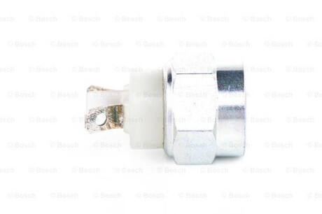 Фото 5 - Датчик тиску масла BOSCH 0986346409