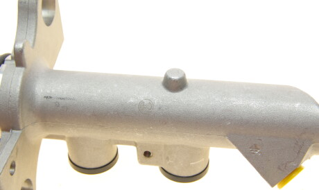 Фото 2 - Головний гальмівний циліндр BOSCH 0 986 481 002 (0986481002)