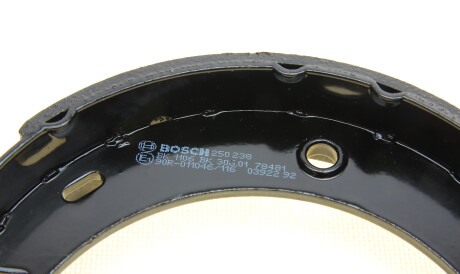 Фото 3 - Тормозные колодки BOSCH 0 986 487 611 (0986487611)