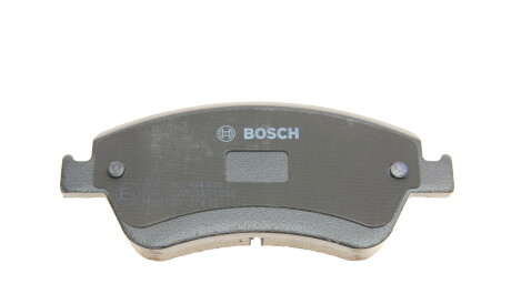 Колодки гальмівні передні Toyota Auris 06-12 Corolla 06-14 з прижимною пластиною - BOSCH 0 986 494 638