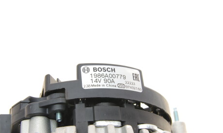 Фото 3 - Автомобільний генератор BOSCH 1 986 A00 779 (1986A00779)
