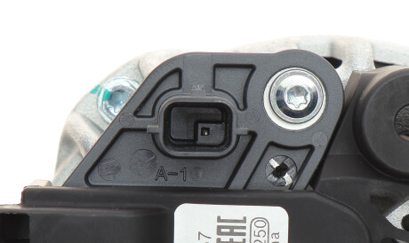 Фото 3 - Автомобільний генератор BOSCH 1986A01067