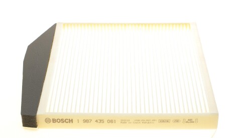Фото 3 - Фильтр салона BOSCH 1 987 435 061 (1987435061)