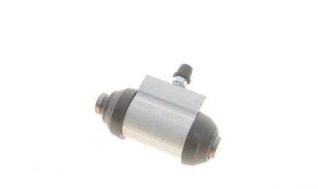 Фото 2 - Рабочий тормозной цилиндр BOSCH F 026 002 028 (F026002028)