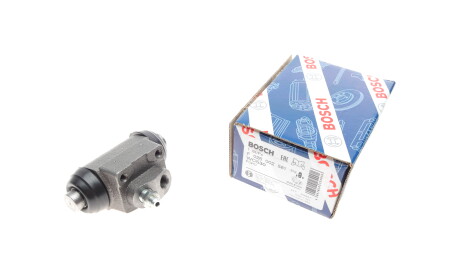 Колесный тормозной цилиндр - (ys4z2261aa, sml100070, 95ab2261aa) BOSCH F 026 002 581