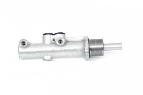 Фото 3 - Главный тормозной цилиндр BOSCH F 026 003 370 (F026003370)