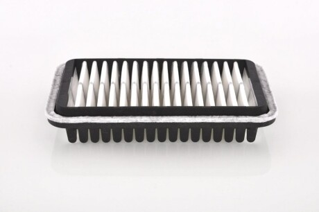 Фото 2 - Повітряний фільтр BOSCH F 026 400 418 (F026400418)