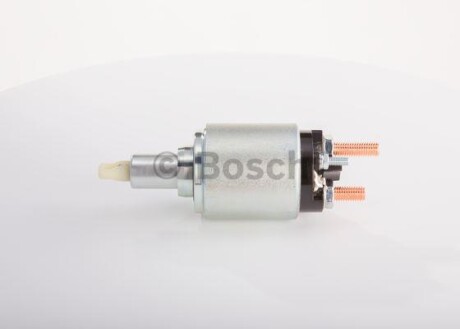 Фото 4 - Втягивающее реле стартера BOSCH F042010673