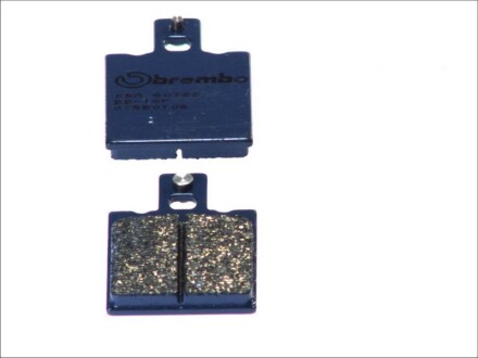 Гальмівні колодки задн/передн, призначення: ое еквівалент, матеріал: кераміка / карбон-6, 56,2x39,8x7мм ACCOSSATO CE, ENDURO, KR ALFER GR, MC, TX APRILIA AF1, CLASSIC, ETX, LEONARDO, MX 50-1200 - BREMBO 07BB0106