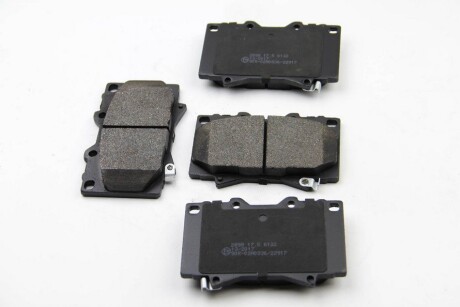 Гальмівні колодки пер. Toyota Land Cruiser 90-09 (sumitomo) - (v9118A032, V91181032, V91150015) BREMSI BP2898