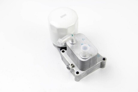 Фото 2 - Масляный радиатор BSG BSG 30-506-002 (BSG30506002)