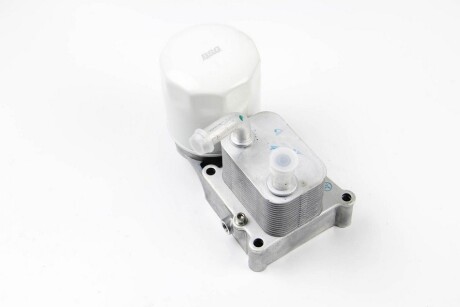 Фото 4 - Масляный радиатор BSG BSG 30-506-002 (BSG30506002)