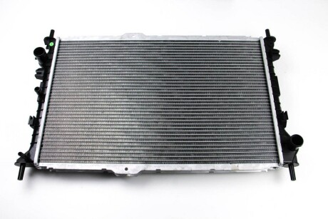Фото 3 - Радиатор охлаждения двигателя BSG BSG 30-520-017 (BSG30520017)