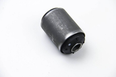 Фото 2 - Сайлентблок для амортизатора BSG BSG 30-700-016 (BSG30700016)