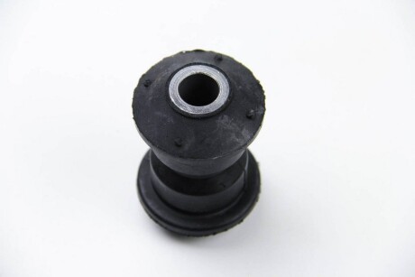Фото 2 - Сайлентблок важеля BSG BSG 60-700-068 (BSG60700068)