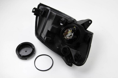 Фара Berlingo/Partner 02>07 Л. ел. - BSG BSG 70-800-002