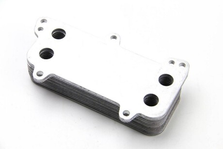 Фото 2 - Масляний радіатор BSG BSG 90-506-005 (BSG90506005)