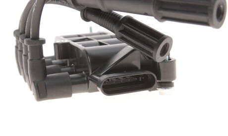 Фото 3 - Катушка зажигания Delphi GN10492-12B1 (GN1049212B1)