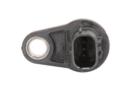 Фото 3 - Датчик коленвала DENSO DCPS0109