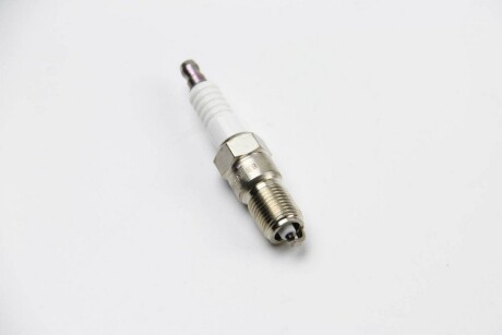 Фото 4 - Свеча зажигания DENSO T16EPRU