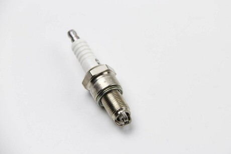 Фото 3 - Свічка запалювання DENSO W20EPB