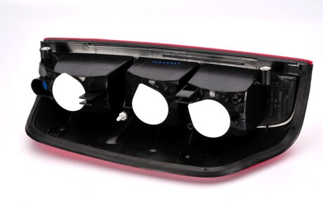 Фото 3 - Задний фонарь DEPO 215-19K6R-LD-UE