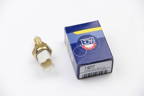 Фото 2 - Датчик стоп сигналу FACET 7.6217 (76217)