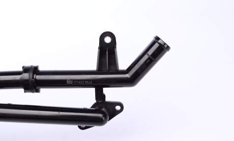 Фото 5 - Патрубок системы охлаждения FEBI BILSTEIN 171422