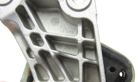 Фото 3 - Подушка крепления КПП FEBI BILSTEIN 47562