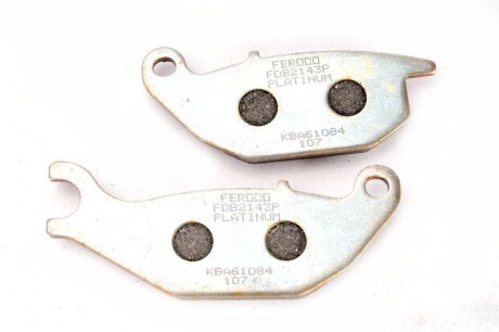 Гальмівні колодки задн, призначення: шосейне, матеріал: platinum-P, 42,5x107,2x10мм HONDA CBR, XL 125 2001-2012 - FERODO FDB2143P