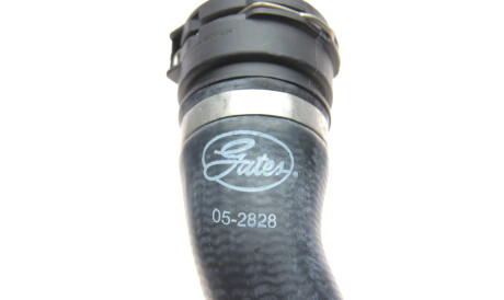 Фото 3 - Патрубок системы охлаждения Gates 05-2828 (052828)
