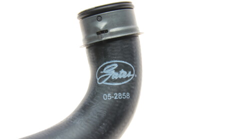 Фото 4 - Патрубок системы охлаждения Gates 05-2858 (052858)