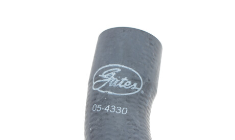 Фото 3 - Патрубок системы охлаждения Gates 05-4330 (054330)