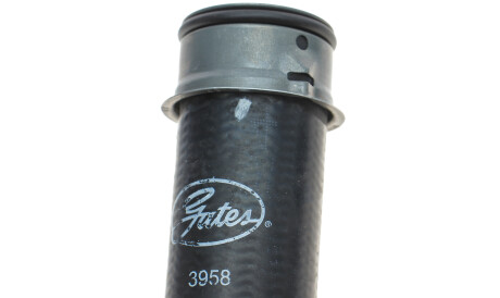 Фото 3 - Патрубок системы охлаждения Gates 3958