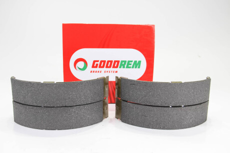 Гальмівні колодки зад. L200/Strakar/L400/Space Gear 94-07 - GOODREM RM1334