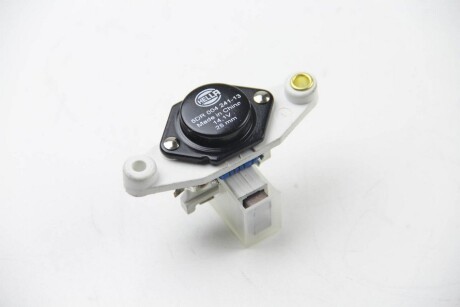 Регулятор генератора MB/VAG 14V (28mm) - (0003980592, 0021544106, 0021545106) HELLA 5DR004241-131 (фото 1)