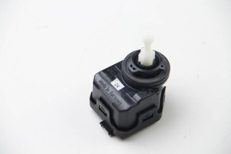 Фото 3 - Корректор фар HELLA 6NM007878041