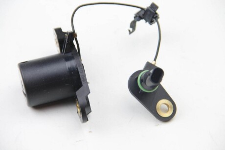 Фото 4 - Датчик керування двигуном HELLA 6PR008891-011 (6PR008891011)